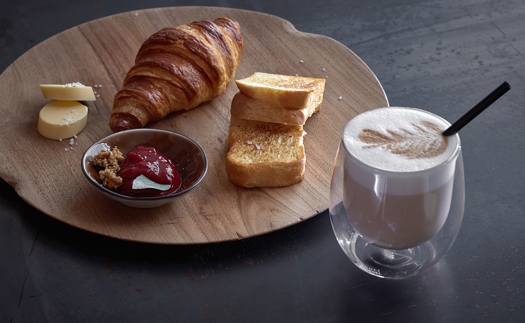 Croissant mit Marmelade